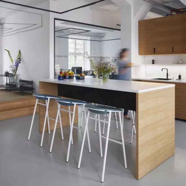 LJ3 PET FELT STOOL – Image 4