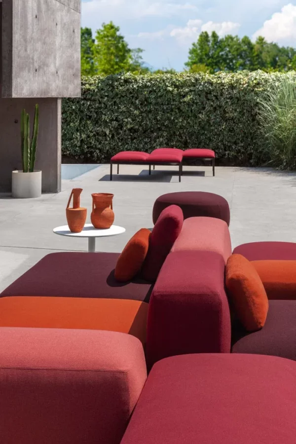 PLUS – Image 6