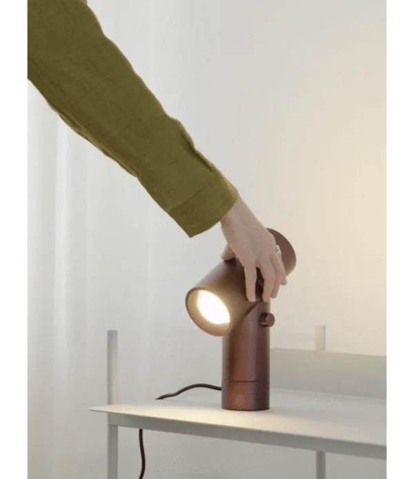 BEAM TABLE LAMP – Image 3