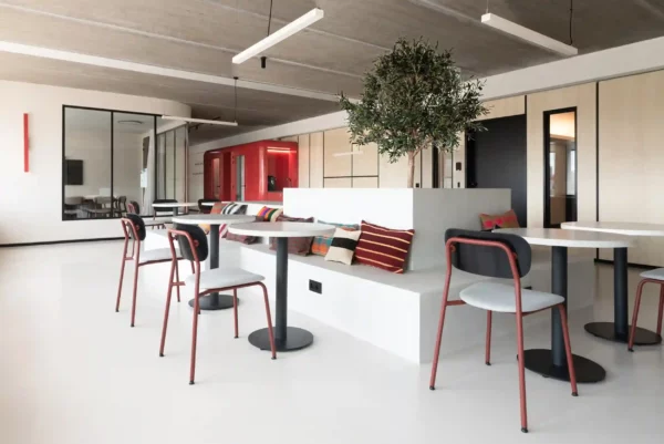 REBEL – Image 5